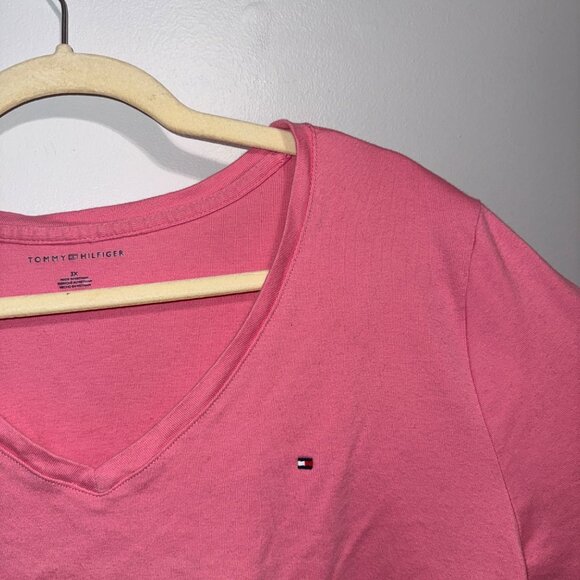 Tommy Hilfiger Womens Pink V-Neck T-Shirt 3X - Picture 2 of 6